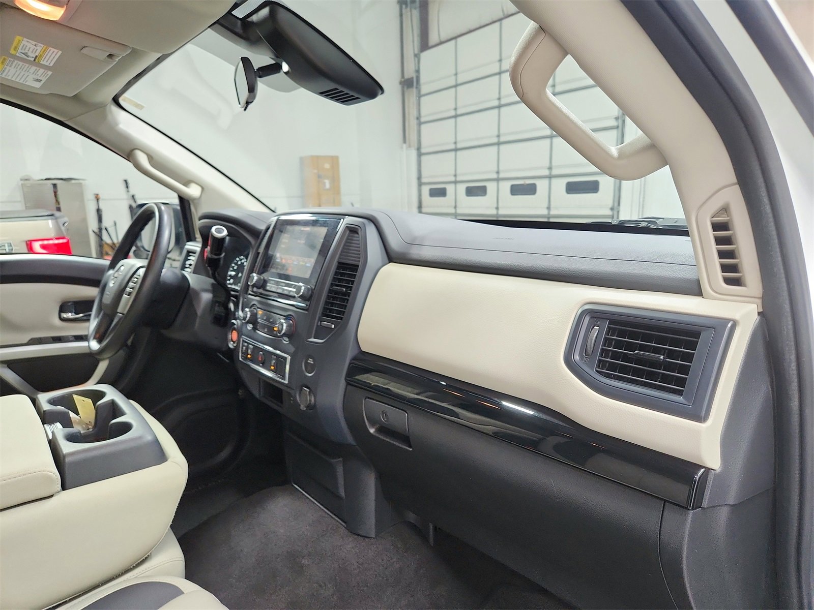 Used 2023 Nissan Titan SV w/ Accessory Utility Package image 31