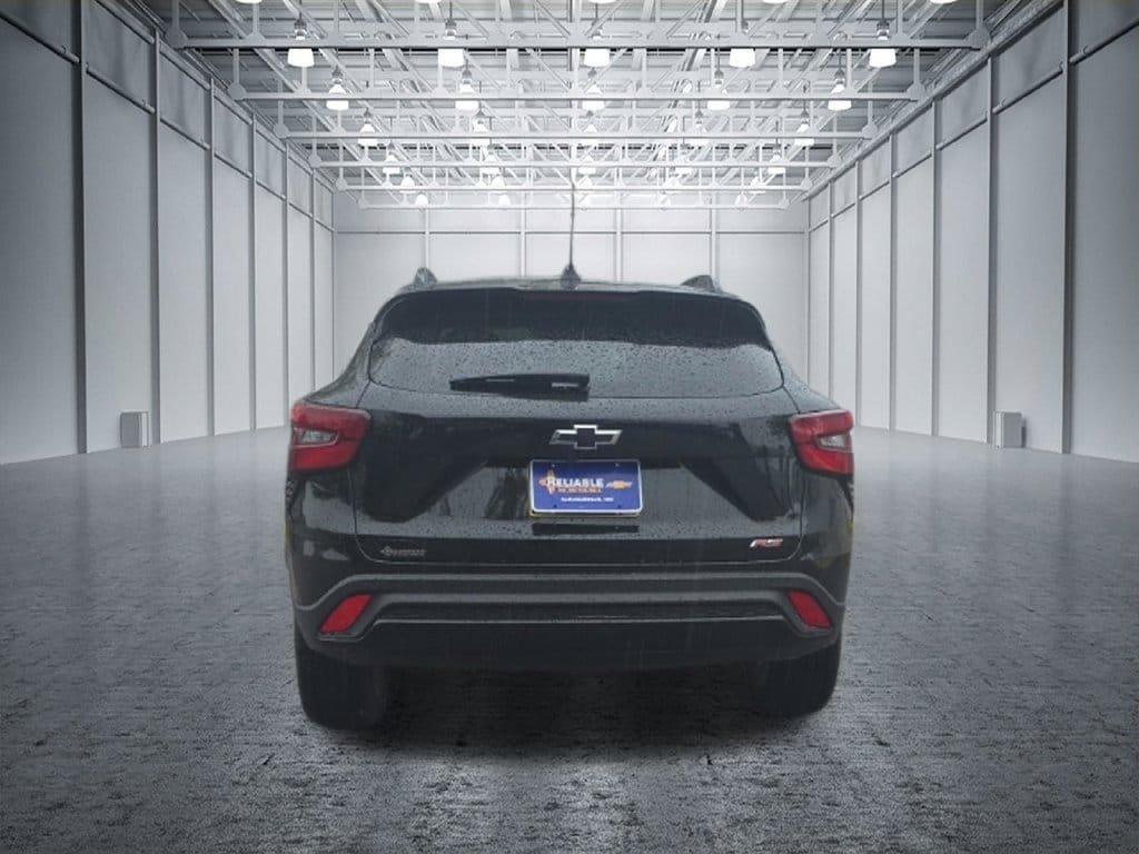 Used 2025 Chevrolet Trax RS w/ Sunroof Package FWD image 5