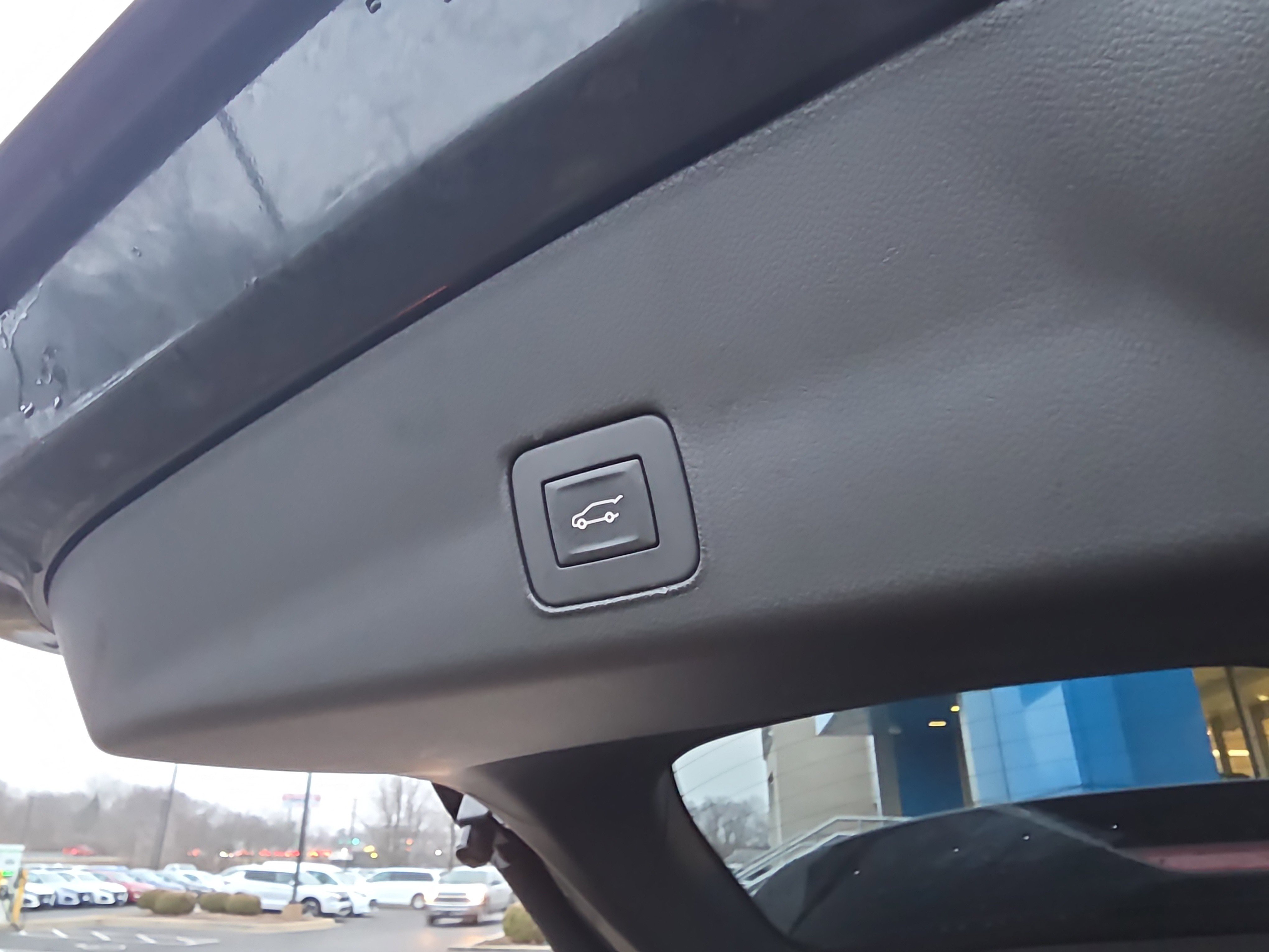 Used 2024 Chevrolet TrailBlazer RS w/ Convenience Package image 39