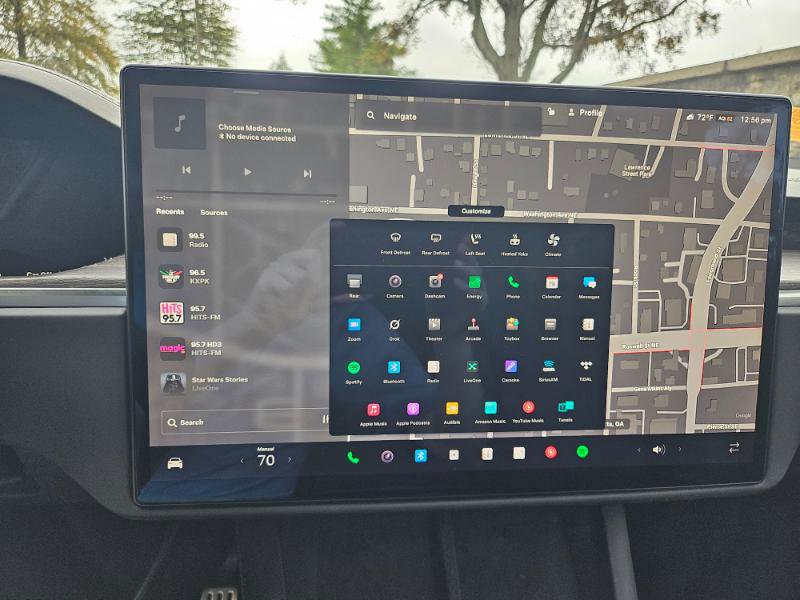 Used 2022 Tesla Model X image 41