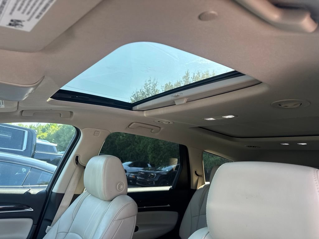 Used 2020 Buick Enclave Premium w/ Sun and Sites Package AWD/4WD image 13