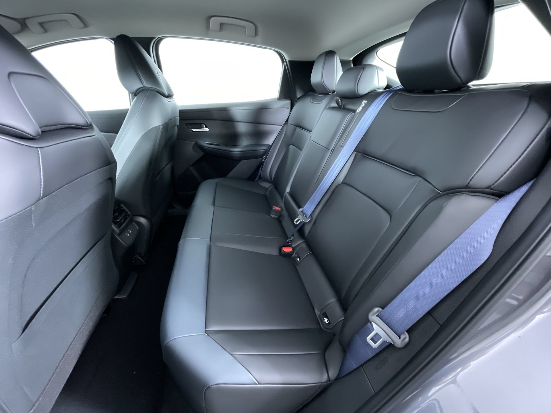New 2026 Nissan Leaf SV+ w/ Floor Mat Package (SV+) FWD image 23