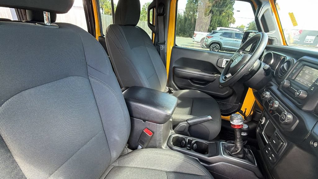 Used 2018 Jeep Wrangler Unlimited Sport AWD/4WD image 28