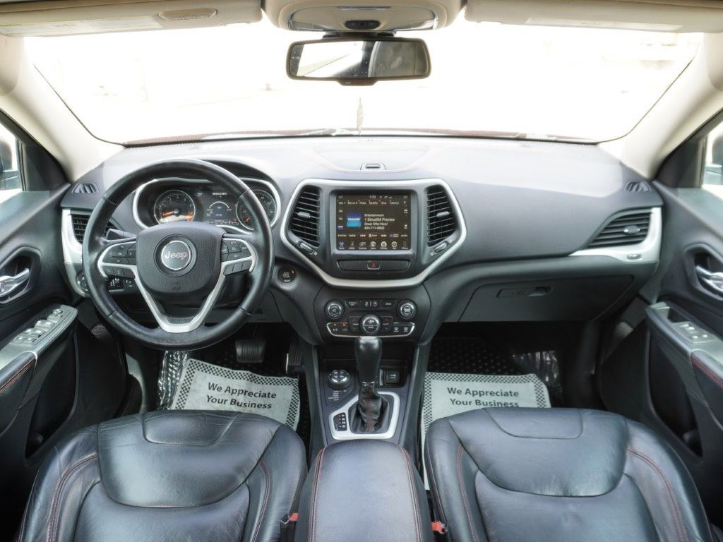 Used 2015 Jeep Cherokee Trailhawk w/ Comfort/Convenience Group image 9