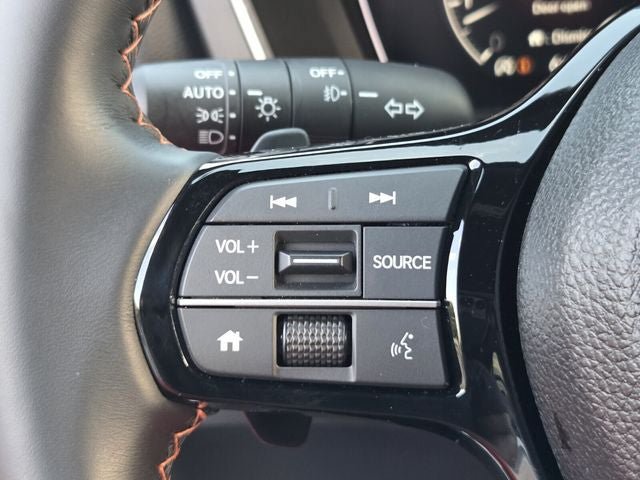 Used 2025 Honda Pilot Sport image 31