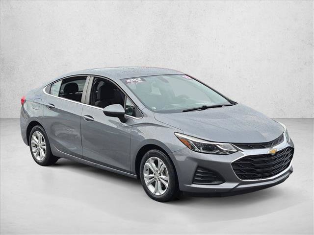 Used 2019 Chevrolet Cruze LT FWD image 3