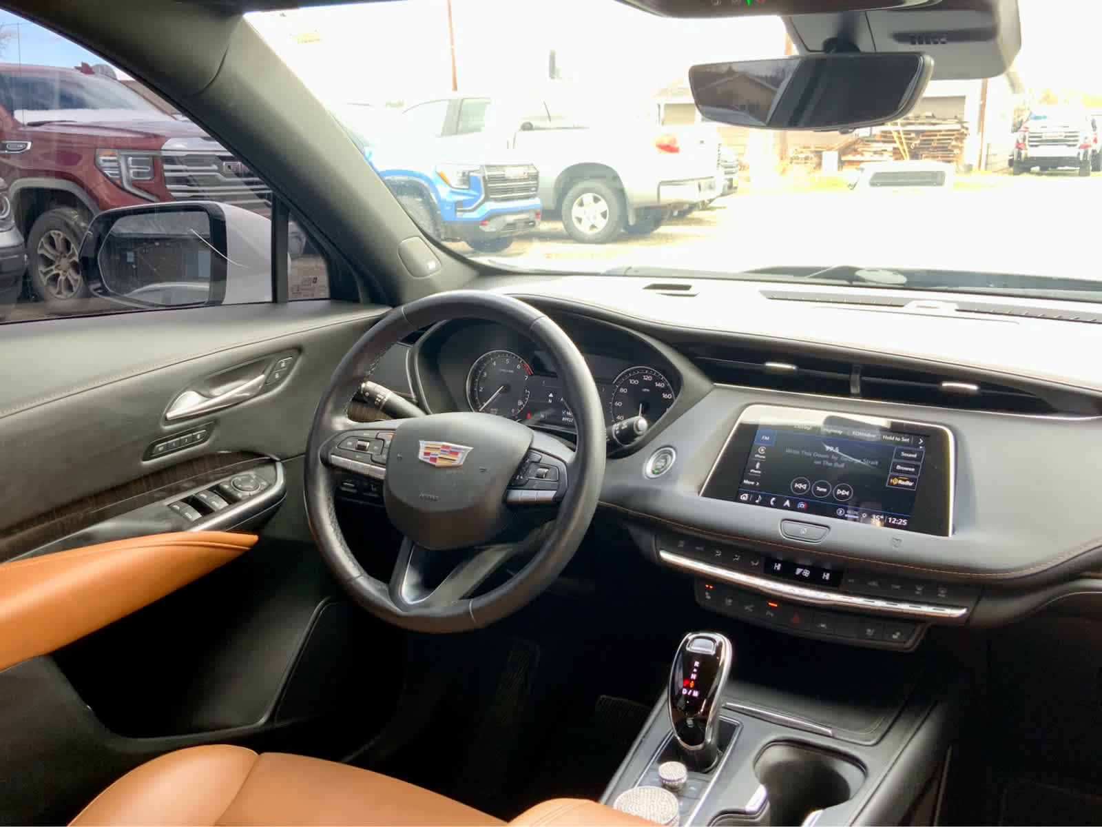 Used 2021 Cadillac XT4 Premium Luxury w/ Enhanced Visibility Package image 36