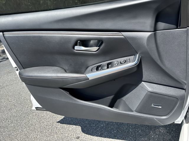 Used 2024 Nissan Sentra SR w/ SR Premium Package FWD image 25