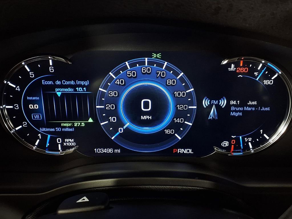 Used 2020 Cadillac Escalade Premium Luxury RWD image 17