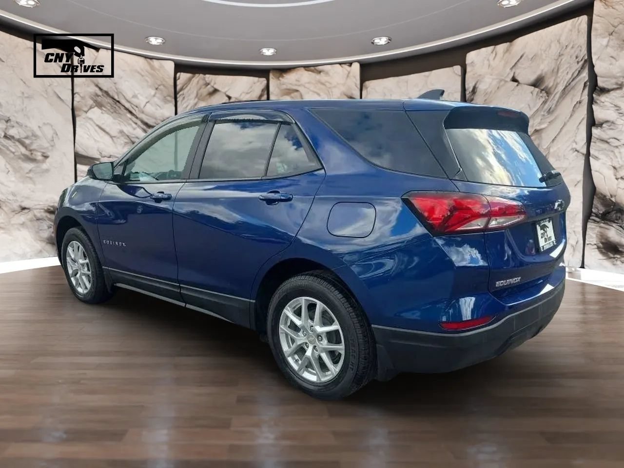 Used 2023 Chevrolet Equinox LS w/ LS Convenience Package AWD/4WD image 7