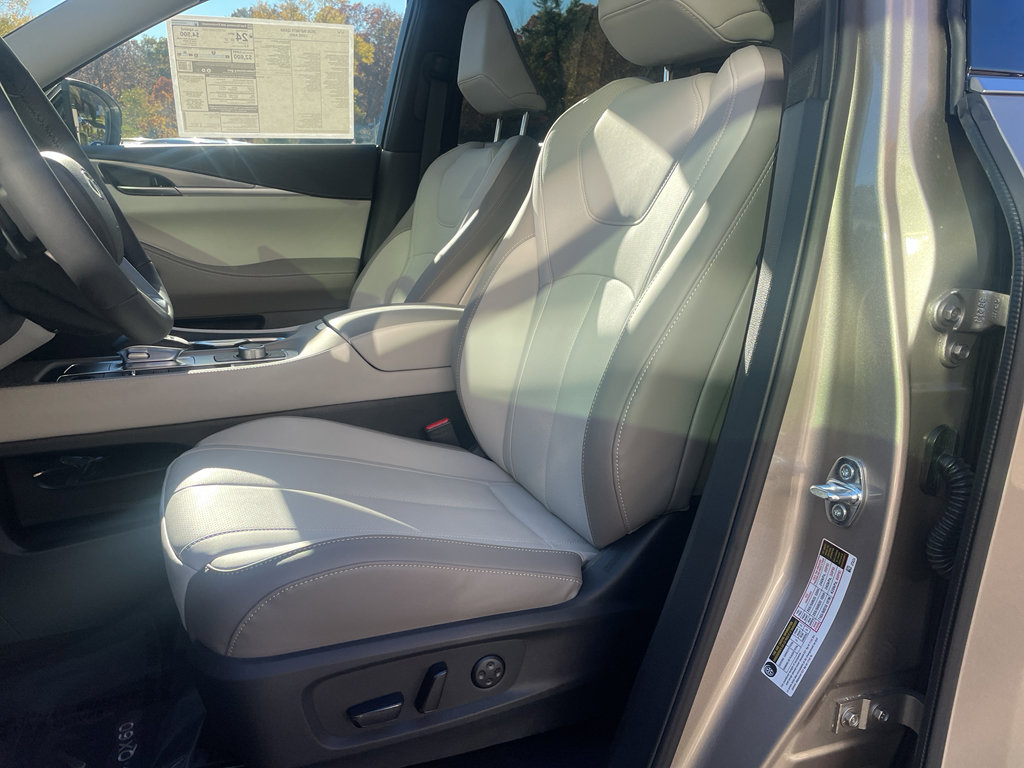 New 2026 INFINITI QX60 Luxe image 19