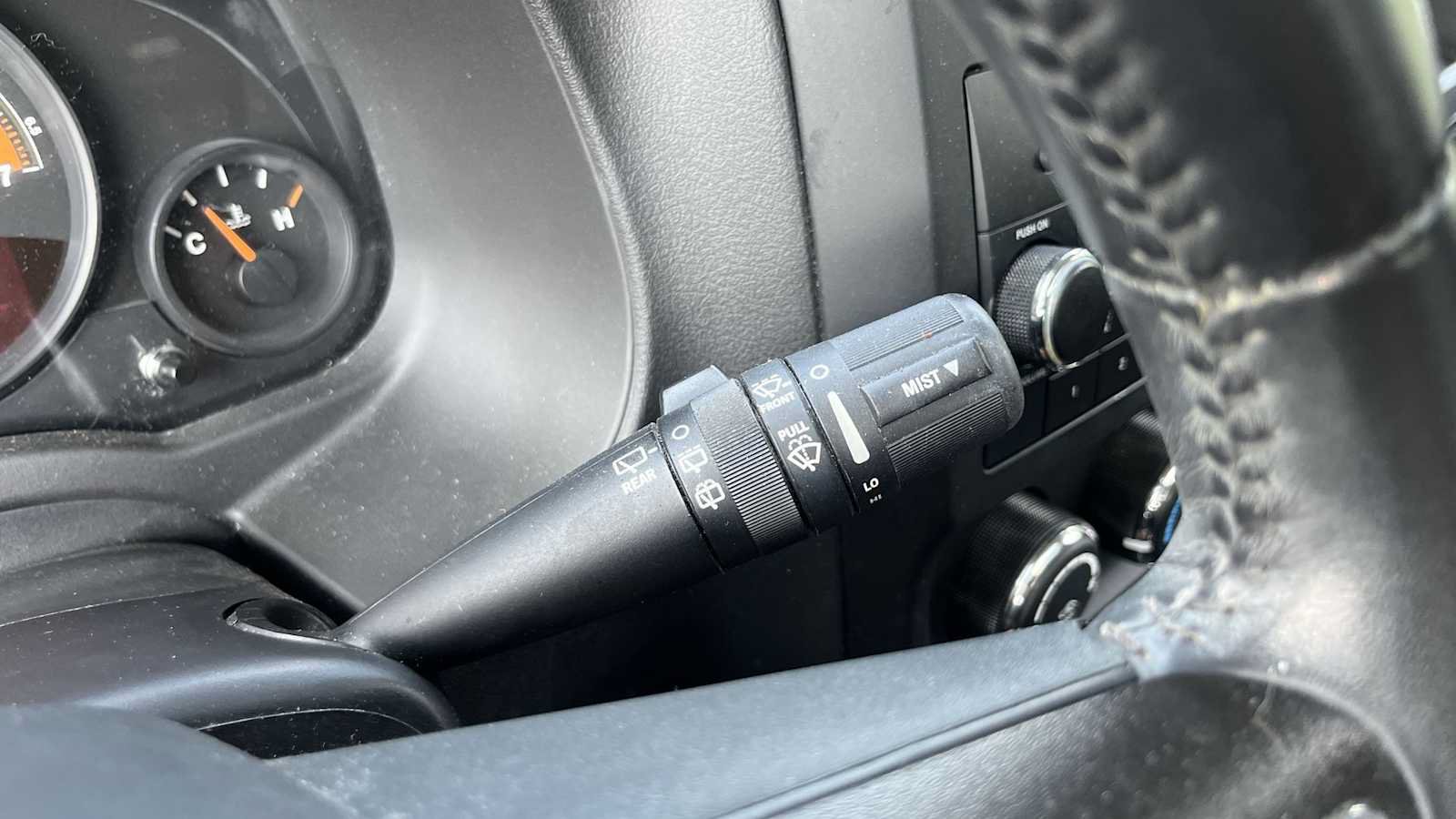 Used 2015 Jeep Patriot High Altitude AWD/4WD image 39