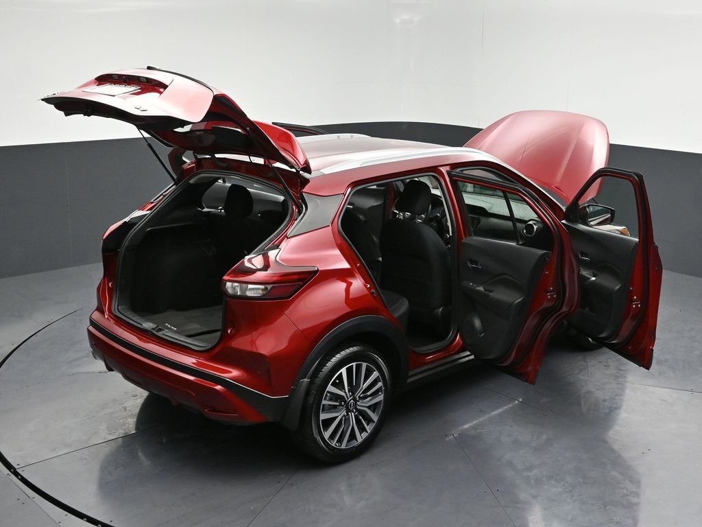 Used 2023 Nissan Kicks SV image 30