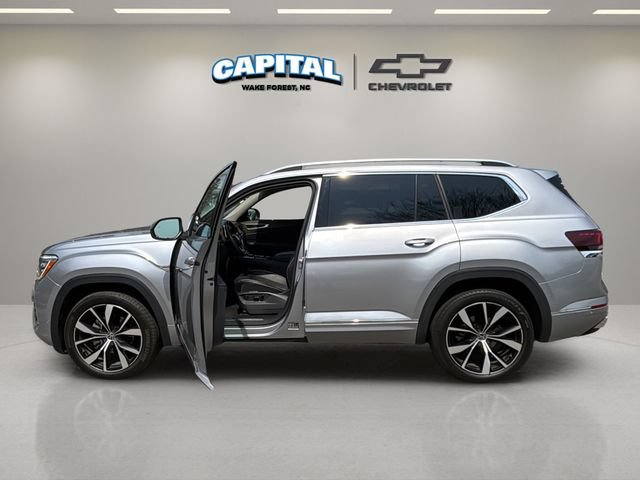 Used 2024 Volkswagen Atlas SEL Premium R-Line AWD/4WD image 13