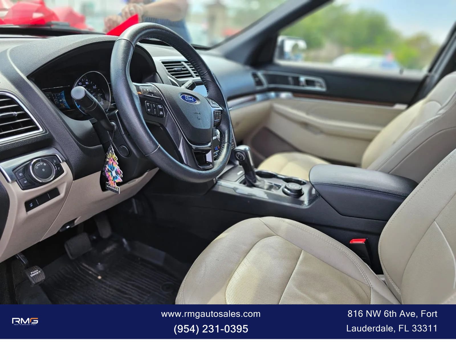 Used 2019 Ford Explorer Limited w/ Ford Safe & Smart Package AWD/4WD image 16