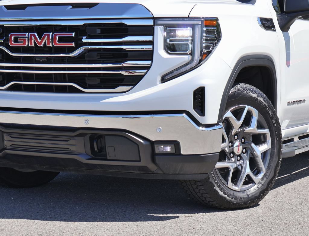 Used 2024 GMC Sierra 1500 SLT w/ SLT Premium Plus Package AWD/4WD image 28