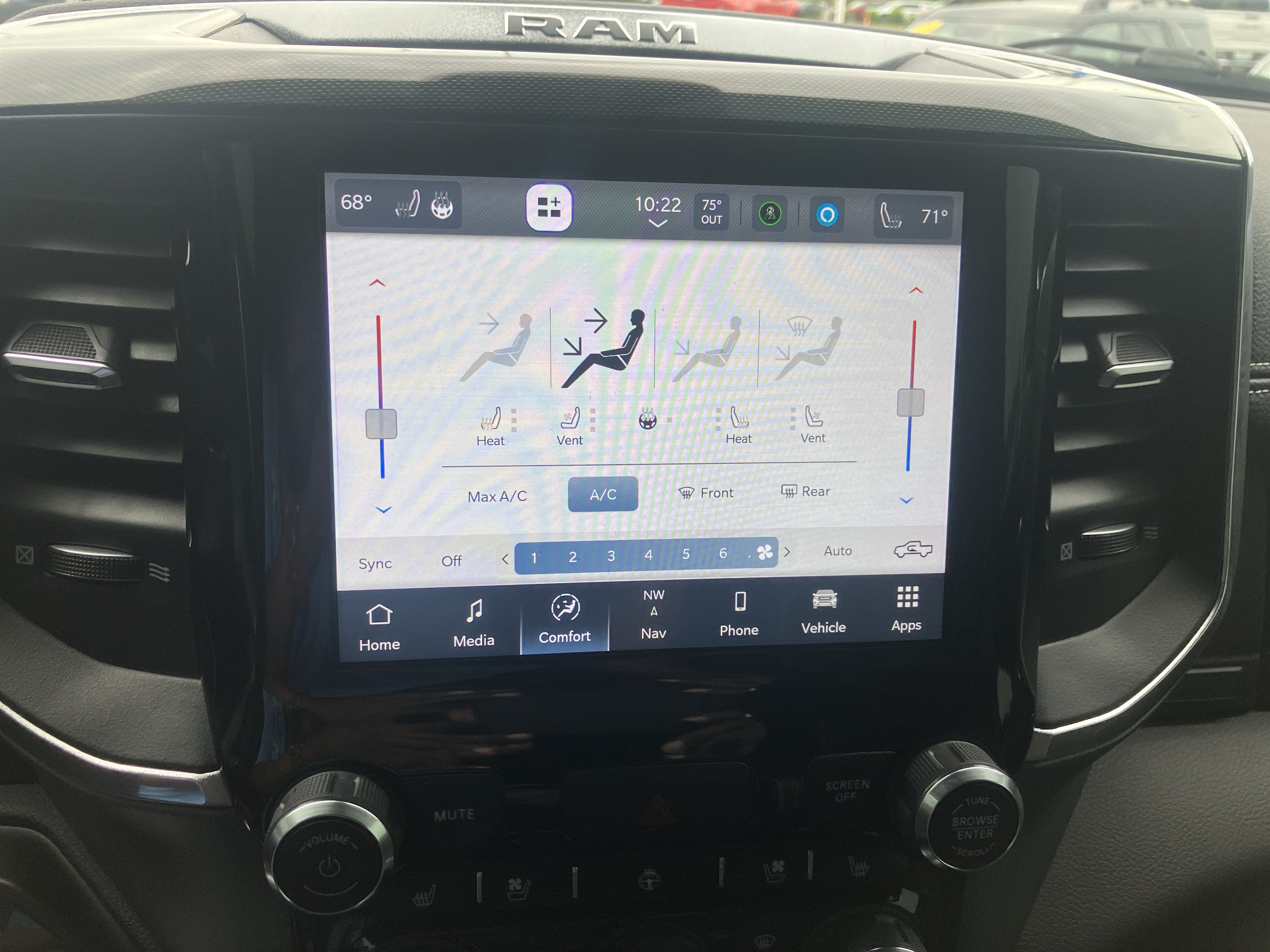 Used 2022 RAM 2500 Laramie AWD/4WD image 28