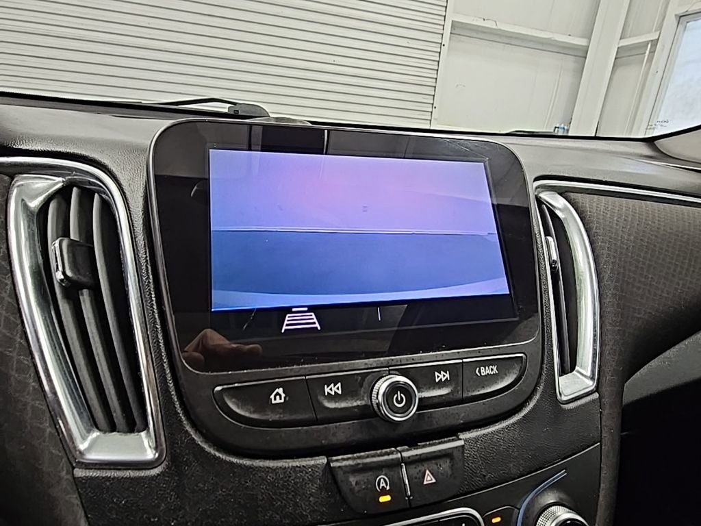 Used 2020 Chevrolet Malibu LT FWD image 17