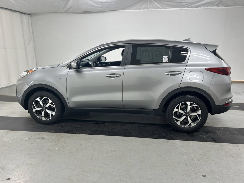 Used 2020 Kia Sportage LX AWD/4WD image 6