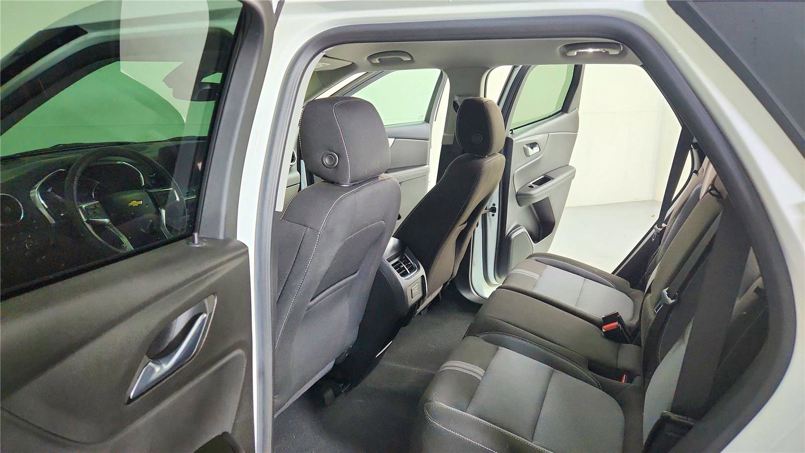 Used 2023 Chevrolet Blazer LT image 32