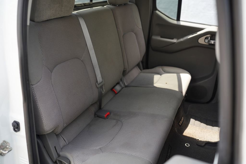 Used 2019 Nissan Frontier SV image 25