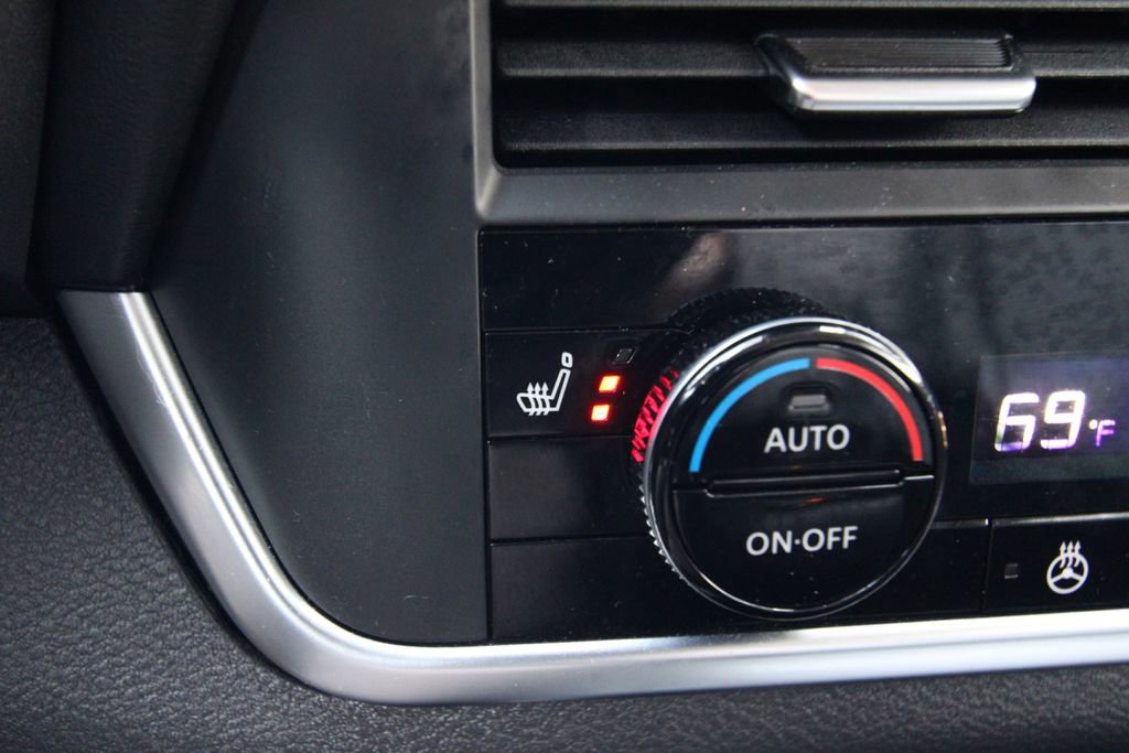 Used 2023 Nissan Rogue SV w/ SV Premium B Package AWD/4WD image 29