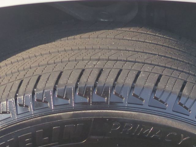 Used 2025 Chevrolet Tahoe LT image 20