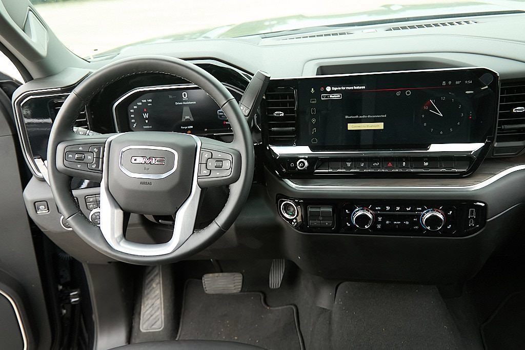 New 2026 GMC Sierra 2500 SLT AWD/4WD image 39