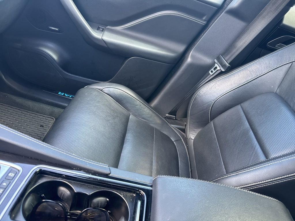 Used 2020 Jaguar F-PACE R-Sport AWD/4WD image 4