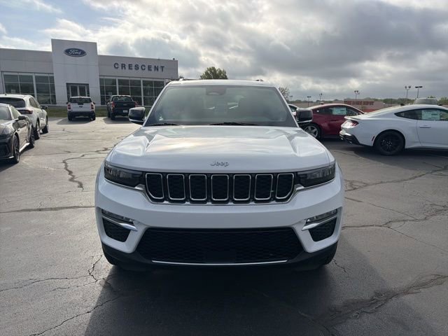 Used 2025 Jeep Grand Cherokee Limited AWD/4WD image 2