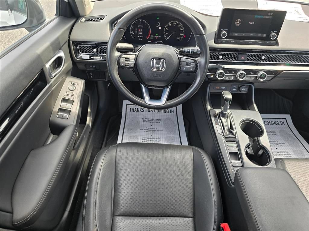 Used 2024 Honda Civic EX-L image 3