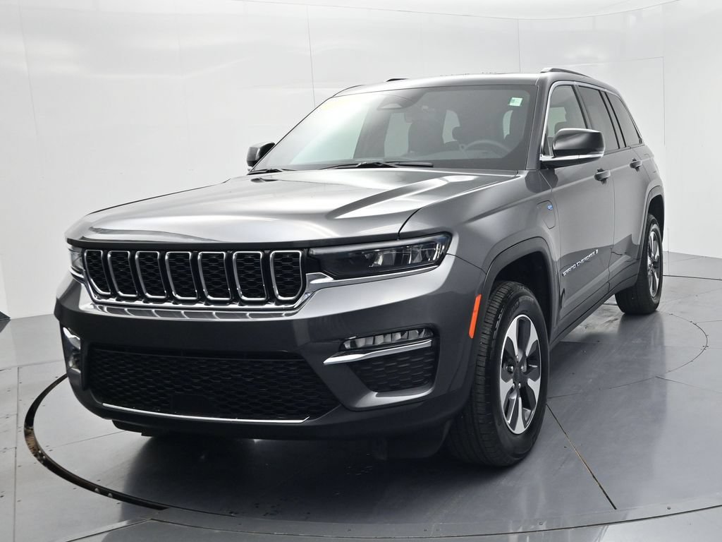 Used 2025 Jeep Grand Cherokee Limited 4xe AWD/4WD image 3
