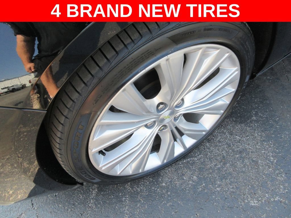 Used 2018 Chevrolet Impala Premier w/ Premier Confidence Package FWD image 2