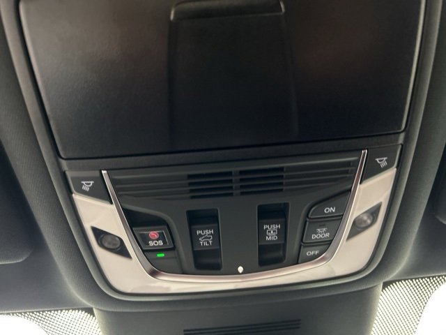 Used 2025 Acura MDX A-Spec image 25