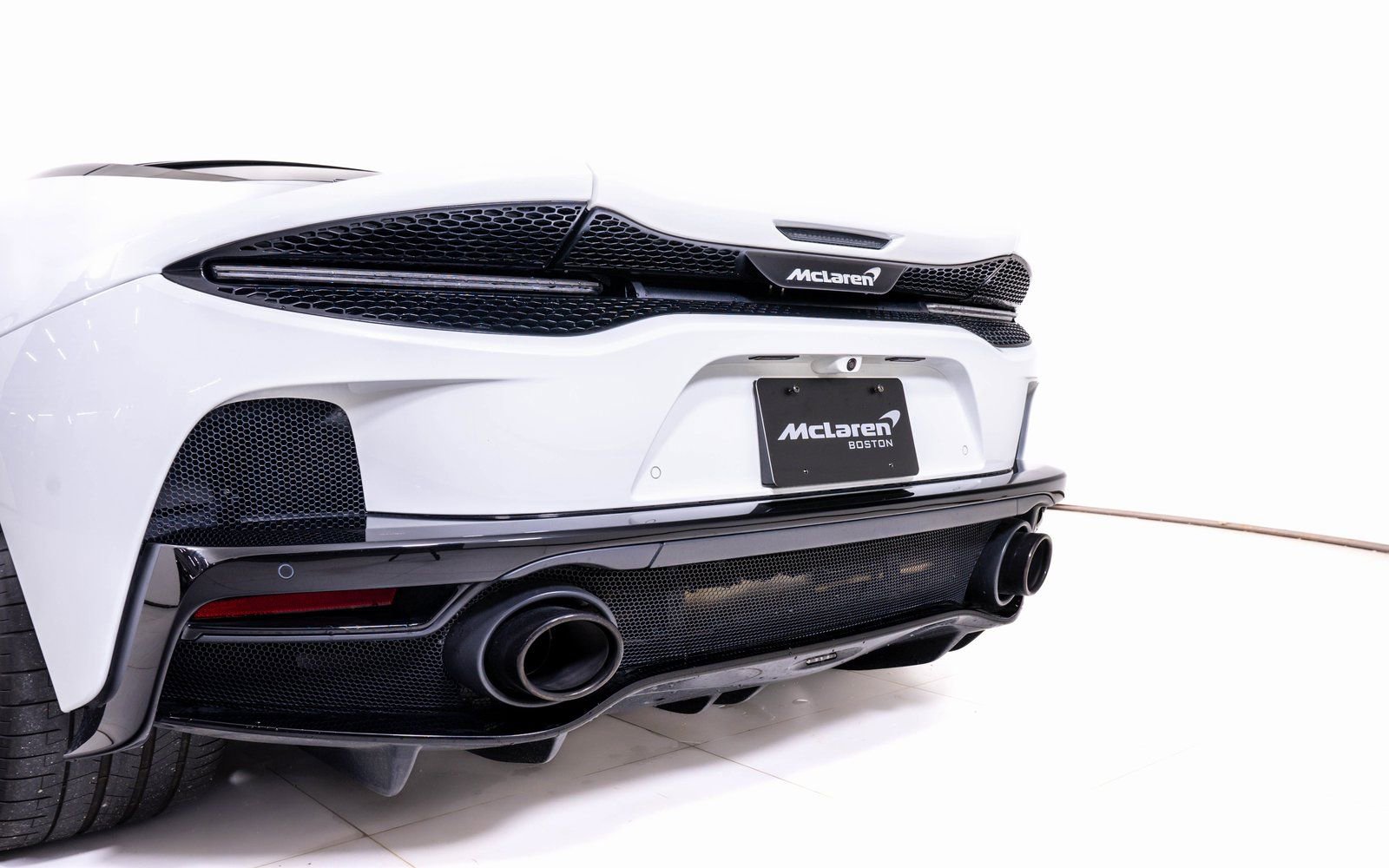 Used 2023 McLaren GT image 11