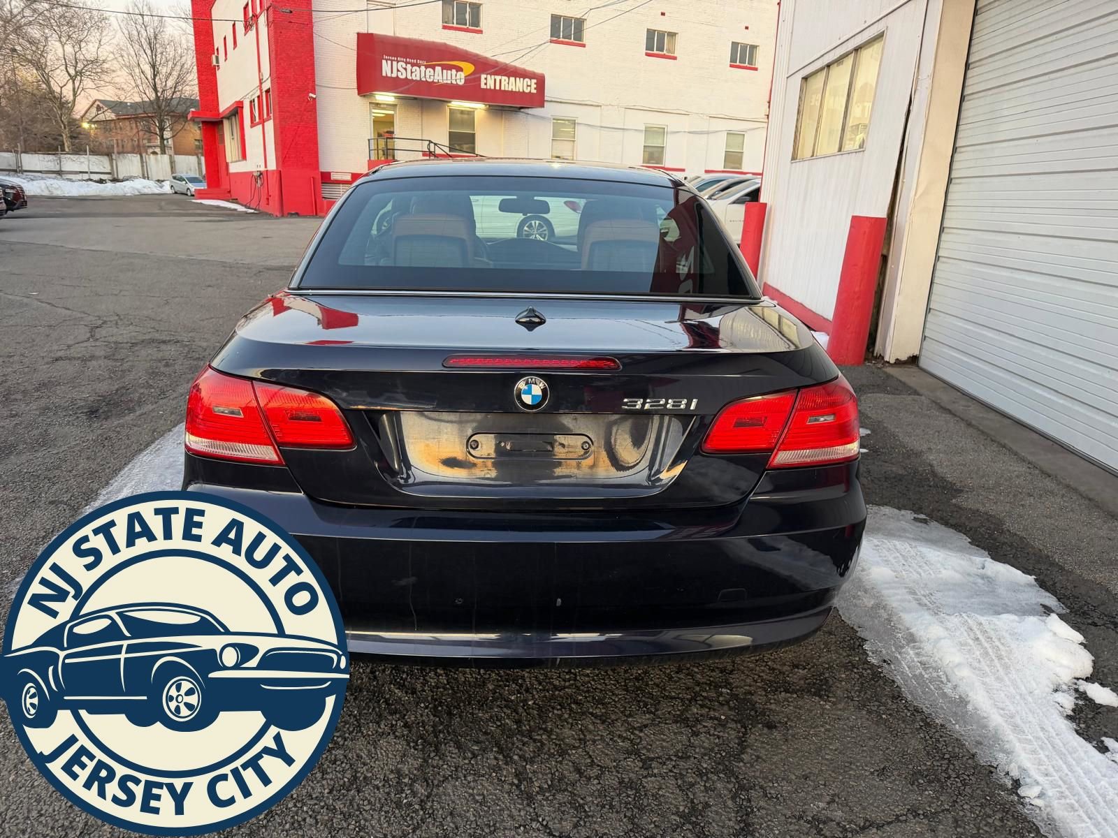 Used 2009 BMW 328i Convertible image 8