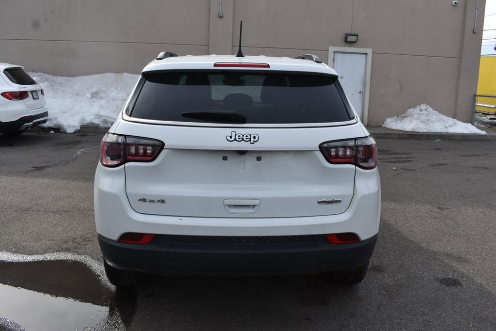 Used 2025 Jeep Compass Latitude image 5