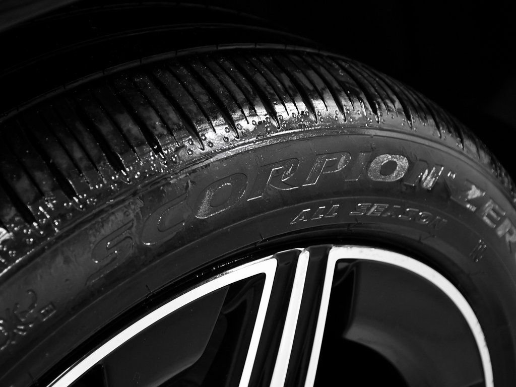 Used 2025 Mercedes-Benz GLE 450e GLE 450e w/ AMG Line Exterior image 95