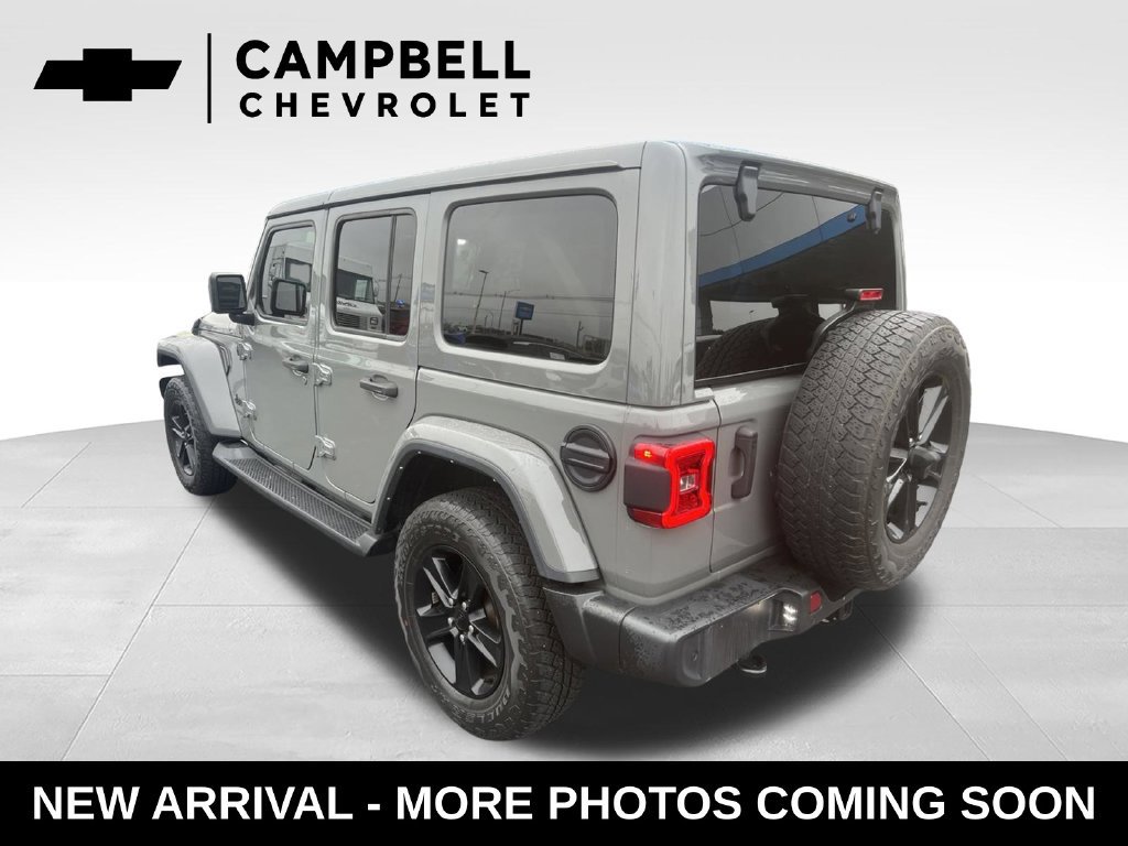 Used 2022 Jeep Wrangler Unlimited Sahara AWD/4WD image 3