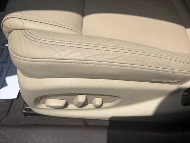 Used 2016 Buick LaCrosse Leather FWD image 18