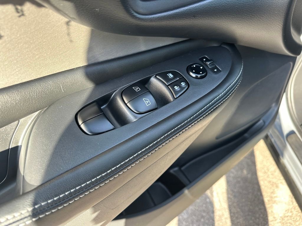 Used 2024 Nissan Murano SV w/ SV Midnight Edition Package image 20