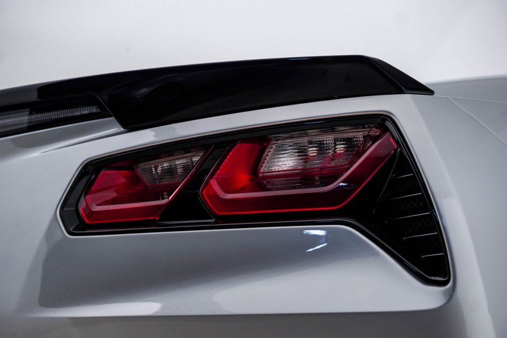 Used 2018 Chevrolet Corvette Stingray w/ Battery Protection Package image 15