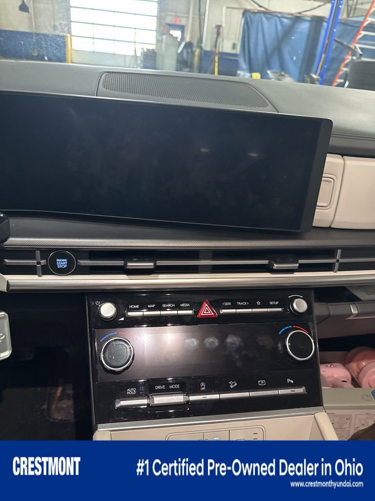 Used 2024 Hyundai Santa Fe SEL image 13