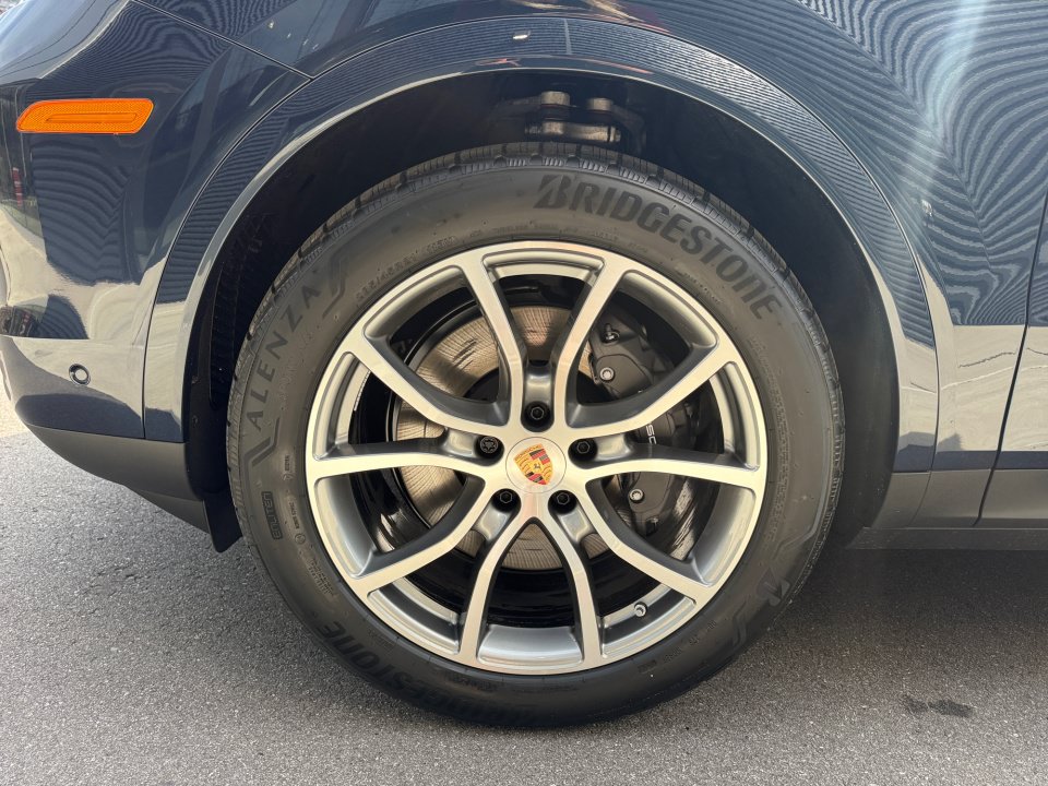 New 2026 Porsche Cayenne AWD/4WD image 11
