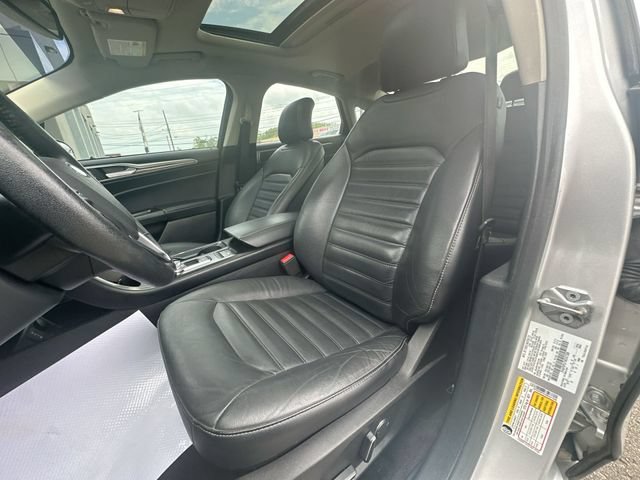 Used 2017 Ford Fusion Energi SE FWD image 13