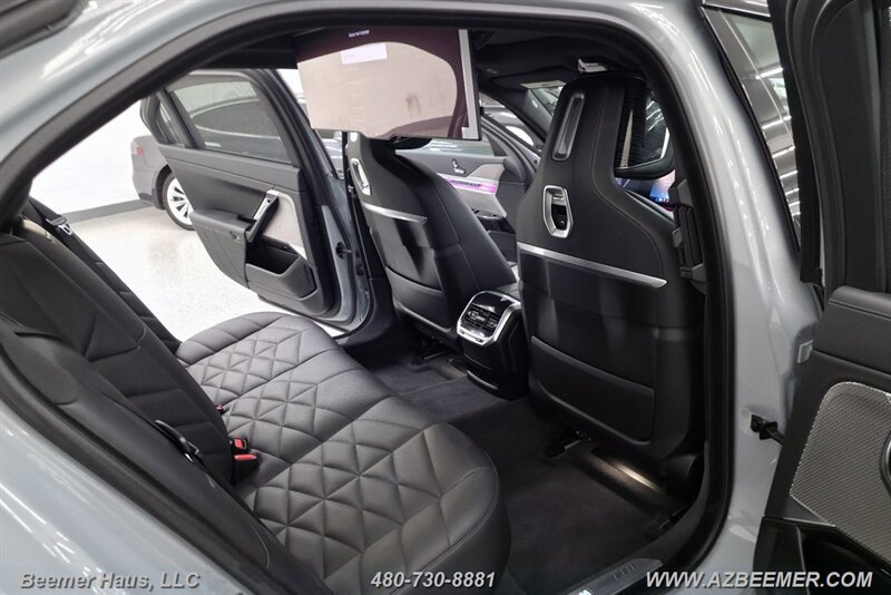 Used 2023 BMW 740i RWD image 33