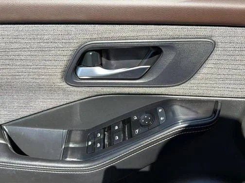 Certified 2023 Nissan Rogue SV AWD/4WD image 14