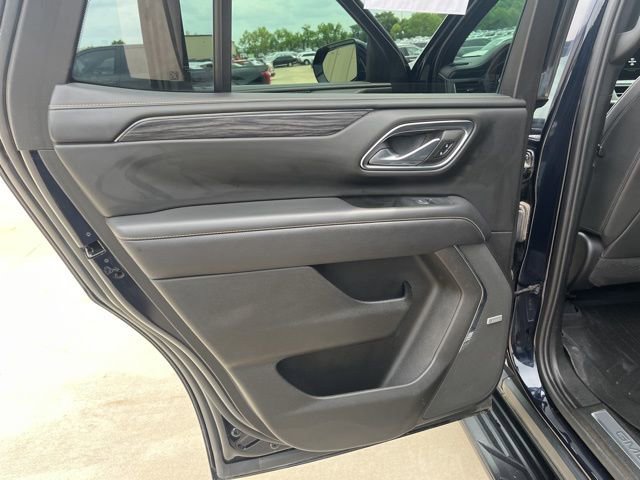 Used 2023 GMC Yukon SLT RWD image 13