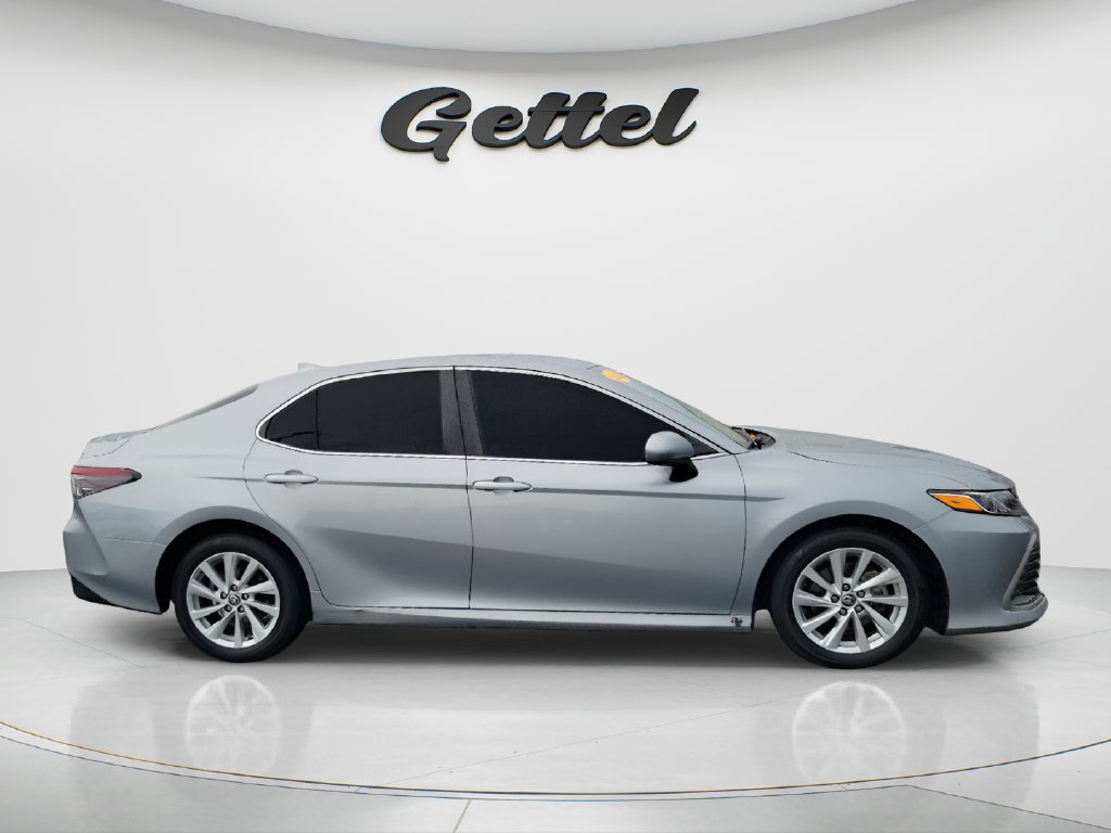 Used 2023 Toyota Camry LE FWD image 4
