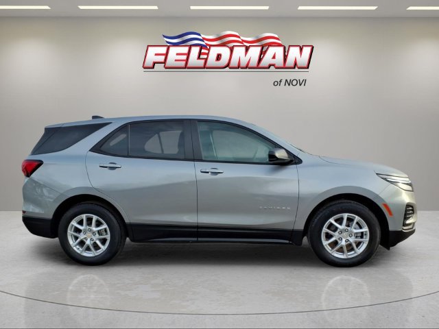 Used 2024 Chevrolet Equinox LS w/ LS Convenience Package FWD image 7